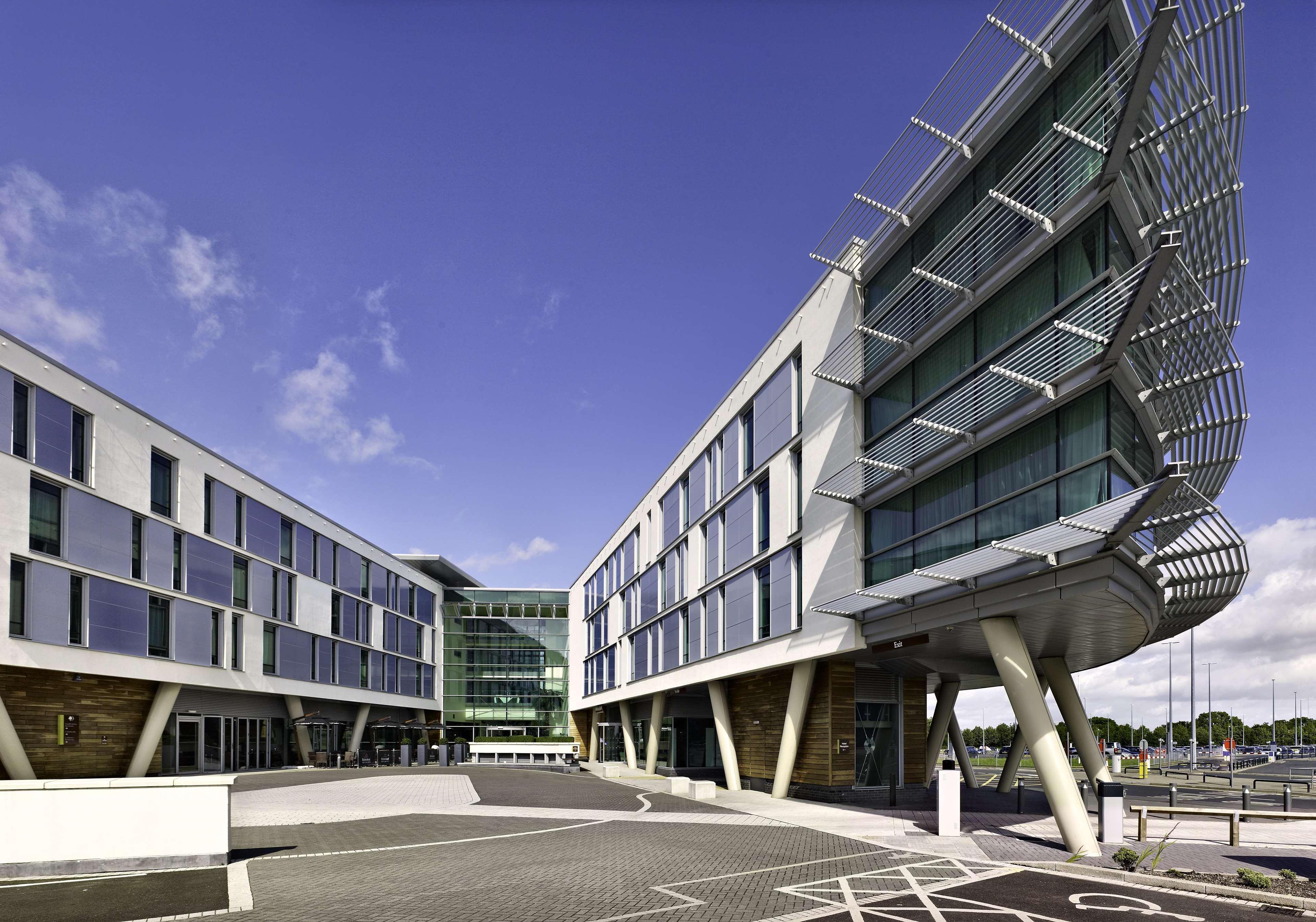 Doubletree By Hilton Hotel Newcastle International Airport Exterior photo